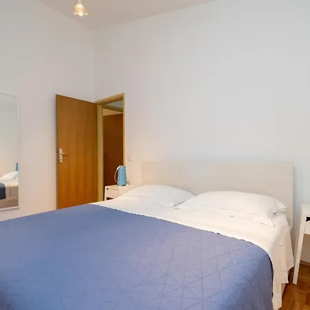 Apartment With A Parking Space Sveti Filip I Jakov, Biograd - 21221 *